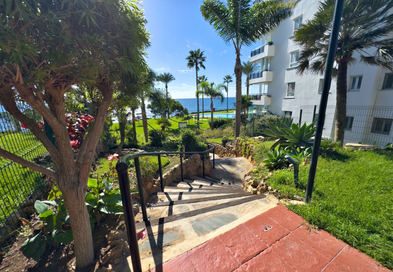 Apartment in Mijas Costa - Stunning Apartment in Mi Capricho, Calahonda.