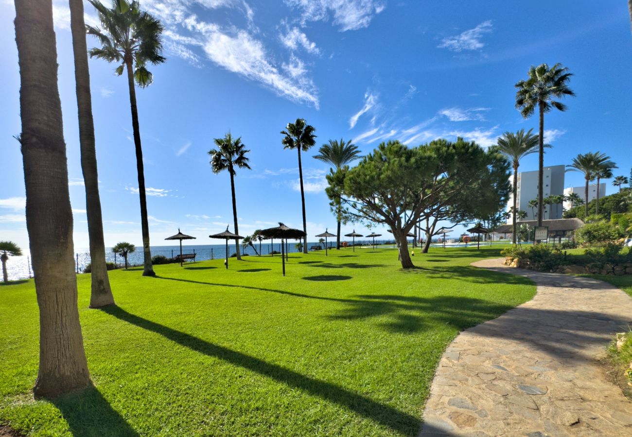 Apartment in Mijas Costa - Stunning Apartment in Mi Capricho, Calahonda.