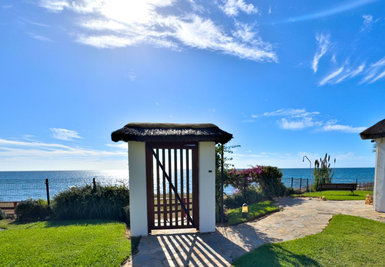 Apartment in Mijas Costa - Stunning Apartment in Mi Capricho, Calahonda.