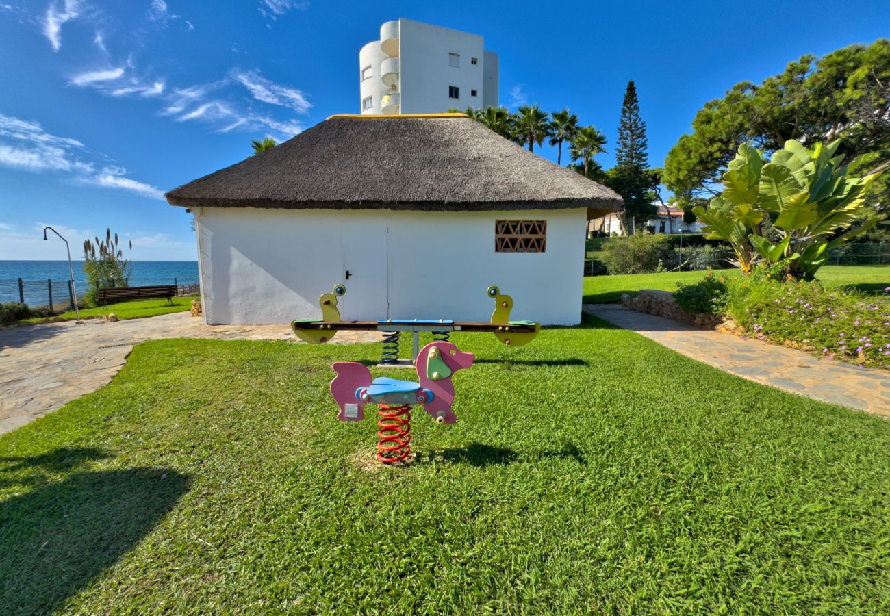 Apartment in Mijas Costa - Stunning Apartment in Mi Capricho, Calahonda.