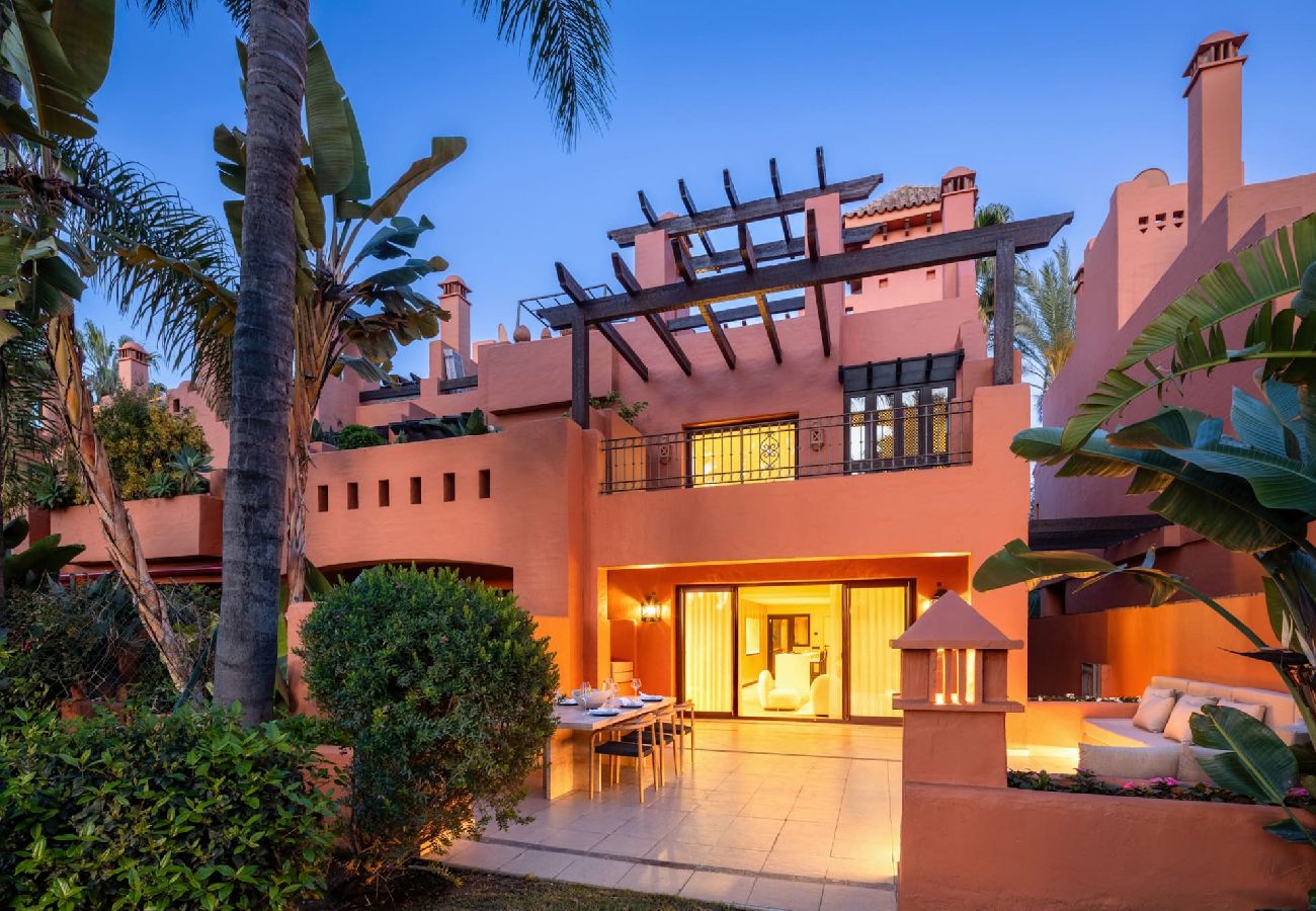 Townhouse in Marbella - Luxury Townhouse on Marbella's Golden Mile 