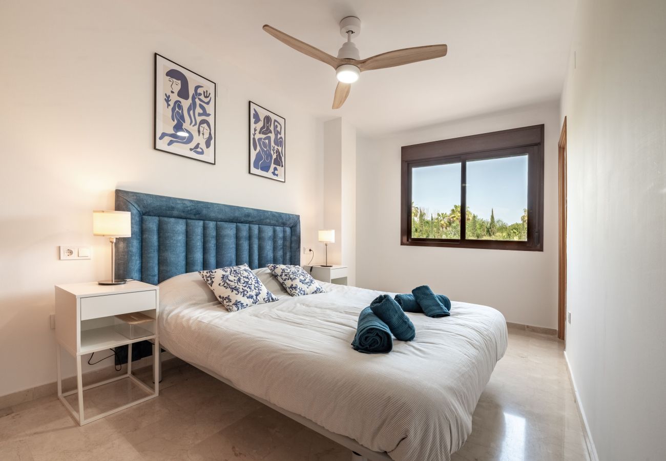 Apartment in Estepona - Spacious 3-Bedroom Apartment by the Beach – Costalita, Estepona