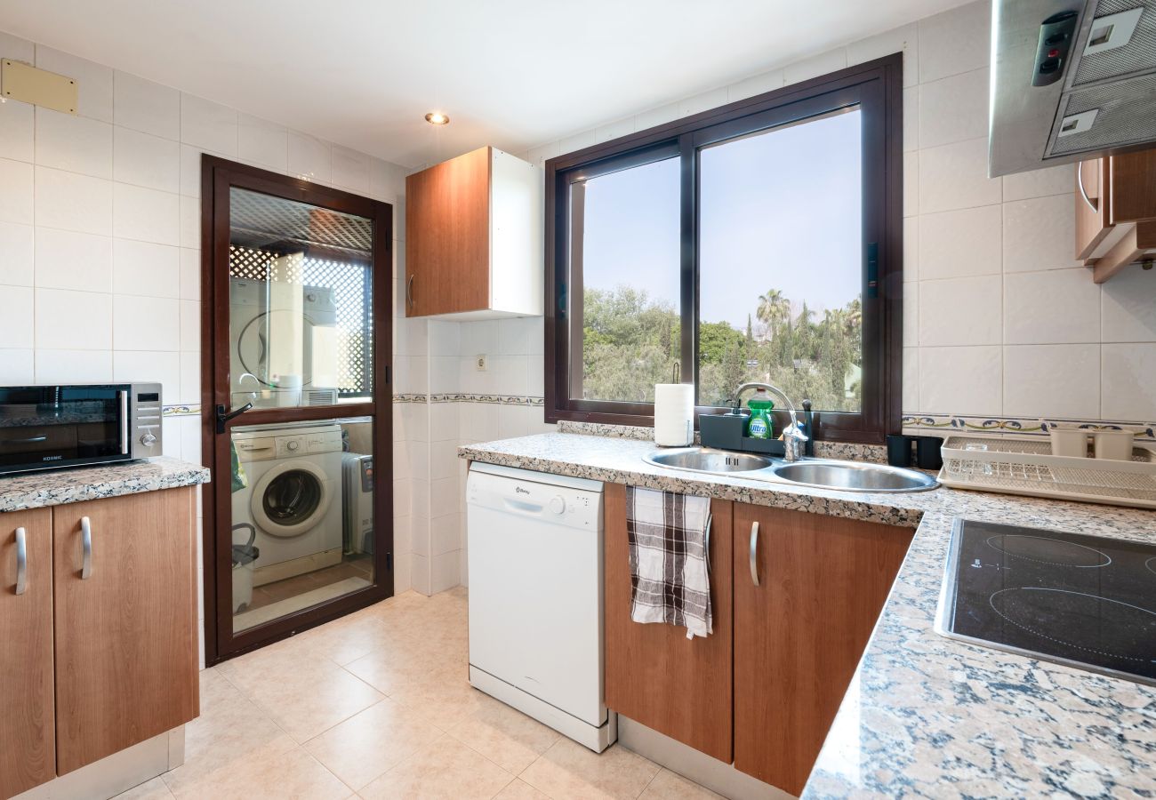 Apartment in Estepona - Spacious 3-Bedroom Apartment by the Beach – Costalita, Estepona