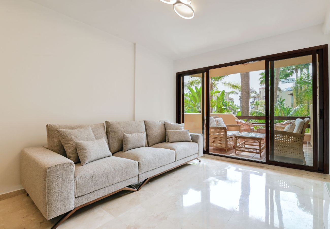 Apartment in Estepona - Spacious 3-Bedroom Apartment by the Beach – Costalita, Estepona