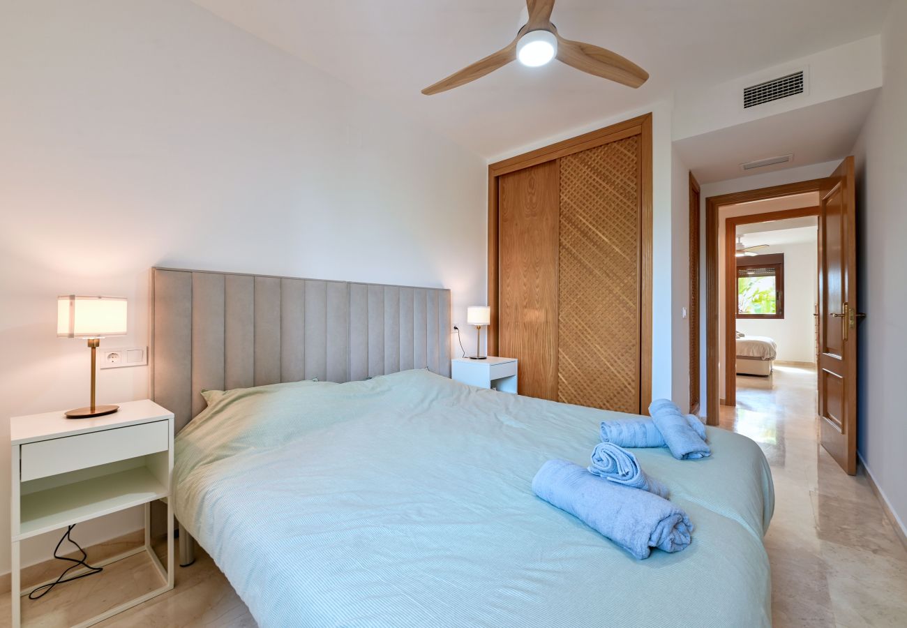 Apartment in Estepona - Spacious 3-Bedroom Apartment by the Beach – Costalita, Estepona