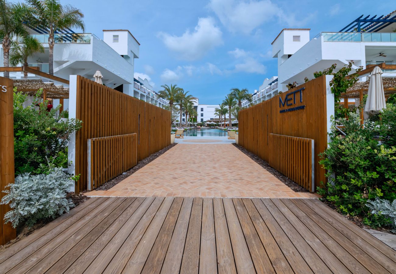 Apartment in Estepona - Spacious 3-Bedroom Apartment by the Beach – Costalita, Estepona