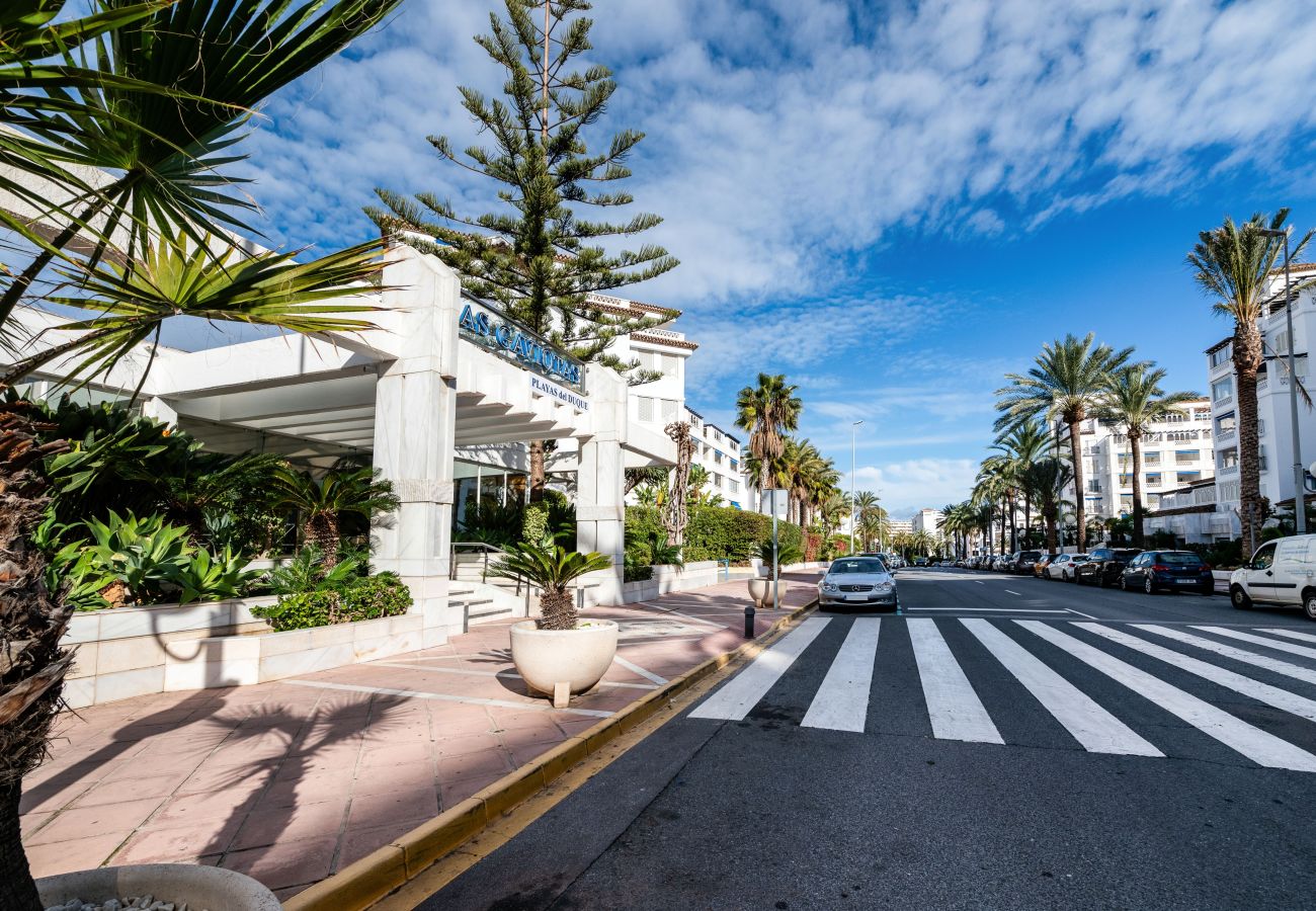 Appartement à Marbella - Appartement de luxe à louer pour les vacances à Puerto Banus. 