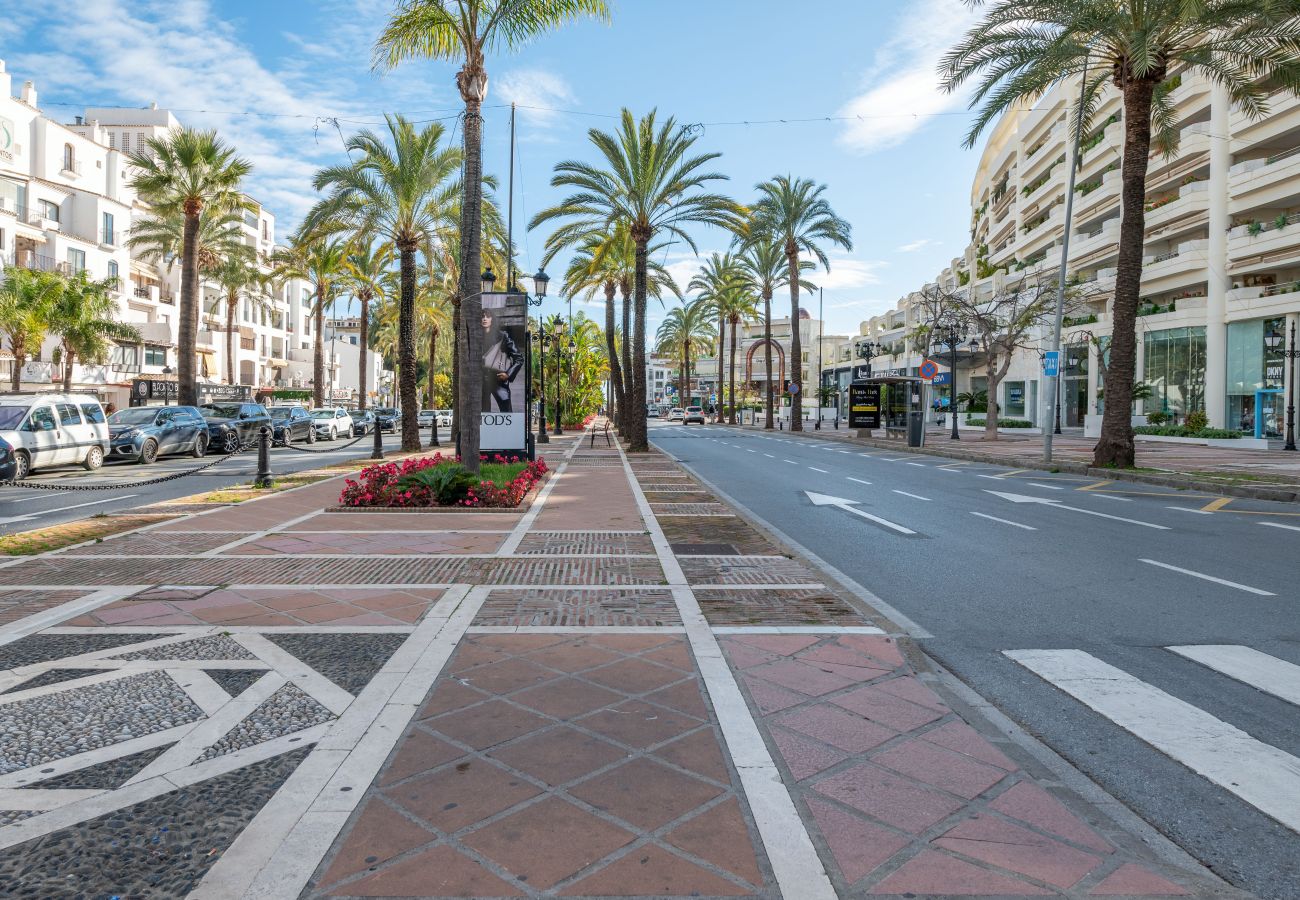 Appartement à Marbella - Appartement de luxe à louer pour les vacances à Puerto Banus. 