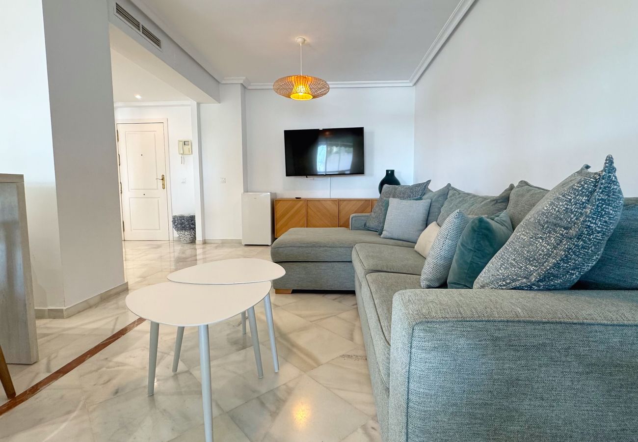 Апартаменты на Марбелья / Marbella - Lor 31C.Moderno Apartamento Orientado al Sur en Locrimar. 